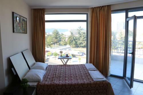 Persani Hotel