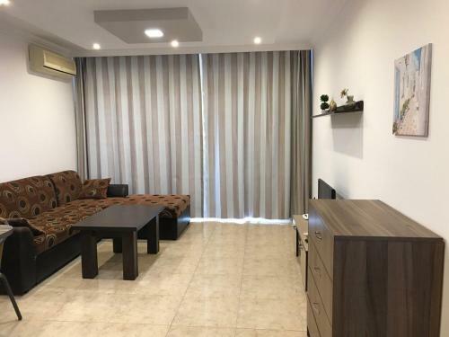Lazur 5 Nadezhda Apartment