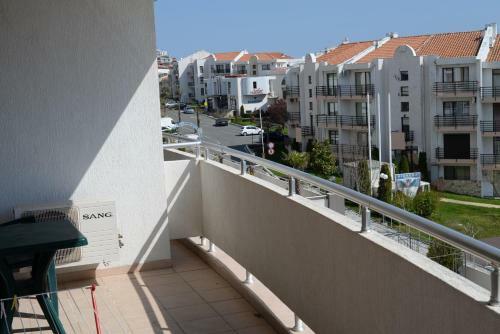 Lazur 5 Nadezhda Apartment
