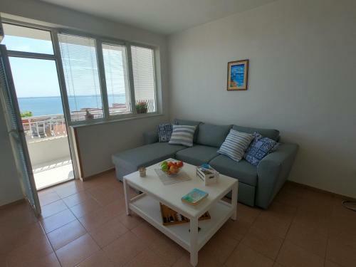 Apartment In St. Vlas With Terrace