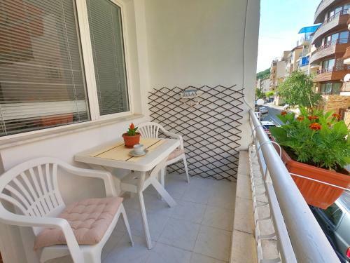 Apartment In St. Vlas With Terrace