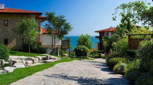Apartment Garden Of Eden