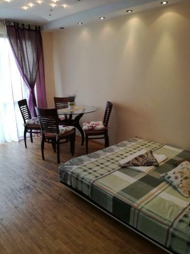 Lider Apartment Pop Hariton