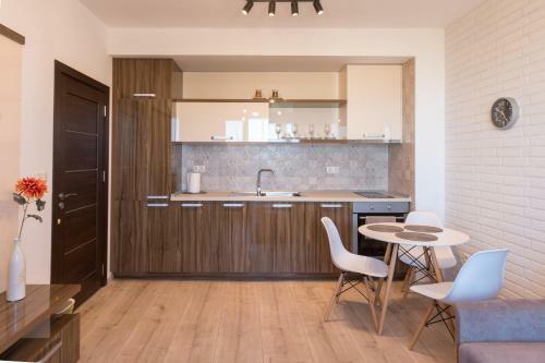 City Apartments Triumph