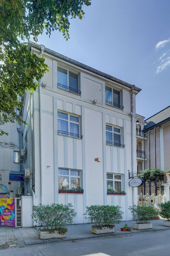 Hostal City Boutique Inn