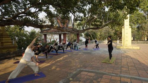Lodge Blue Indigo Yoga Retreat