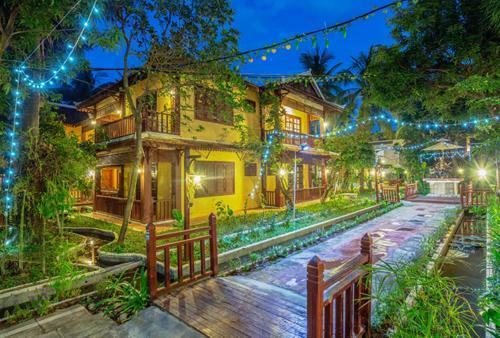 Suryavara Residence Hotel