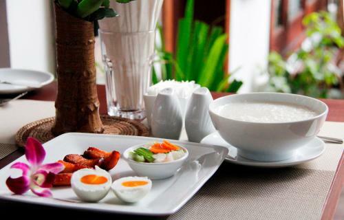 Bed & Breakfast Home Boutique