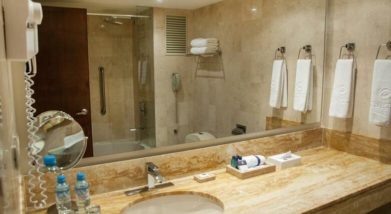 Hotel Estelar Miraflores