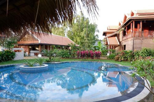 Hotel Samot Baitong Resort