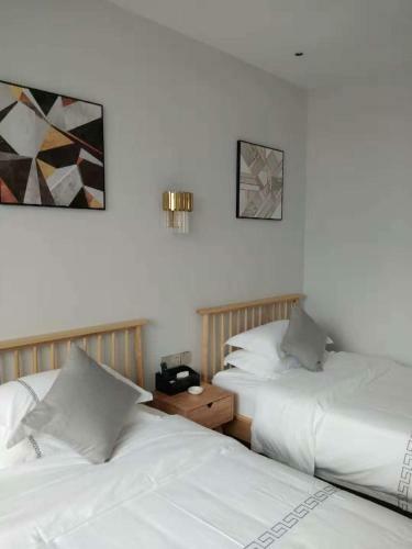 Hostal Xihai Guest House