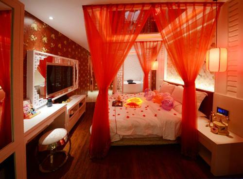 Crystal Theme Hotel