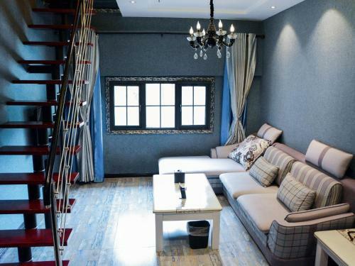 Xinyi Art Suit Hotel