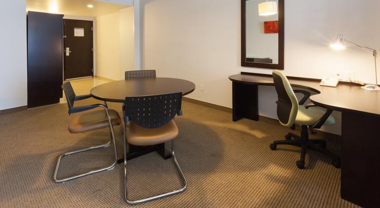 Hotel Holiday Inn Express Guadalajara Uag