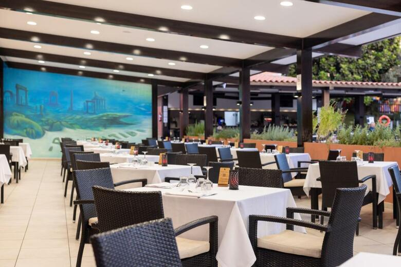 El Duque Aparthotel
