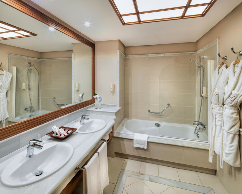 Hotel Gf Gran Costa Adeje