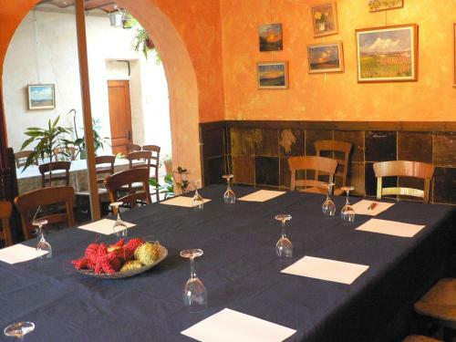 Hotel Castell De Gimenelles