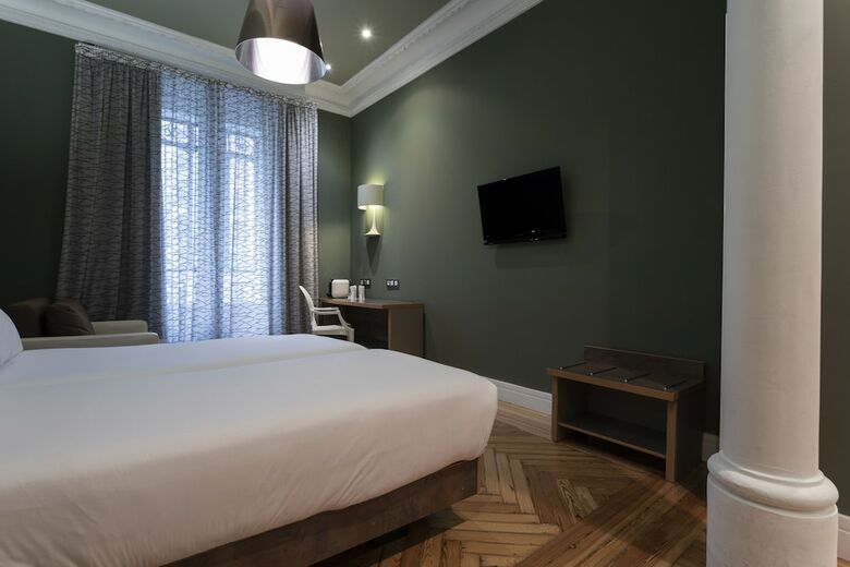 Hotel Petit Palace Lealtad Plaza