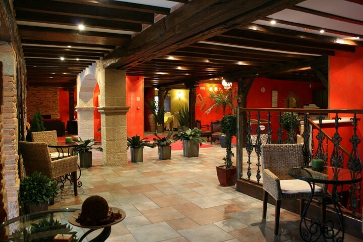 Hotel La Casona De Revolgo
