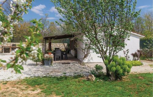 One-bedroom Holiday Home In Baderna