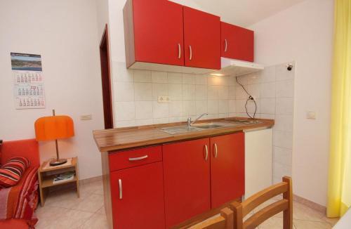 Apartments With A Swimming Pool Baska (krk) - 5354
