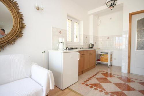 Hostal Double Room Baska Voda 6704a