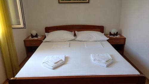 Apartments By The Sea Bol (brac) - 13121