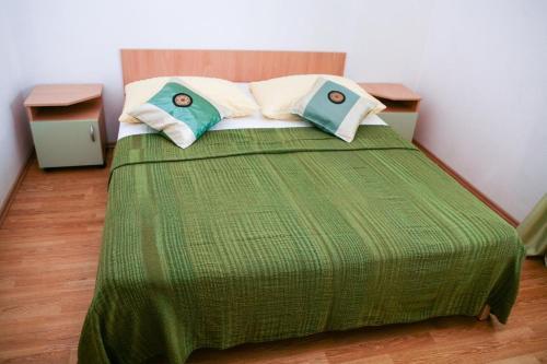 Apartments By The Sea Brela (Makarska) - 13052