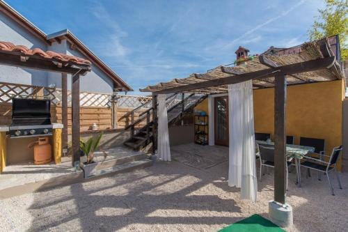 Holiday Home Mandula