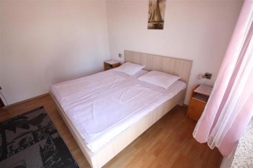 Two-bedroom Apartment In Crikvenica Xlii