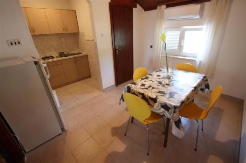 Two-bedroom Apartment In Crikvenica Xlii