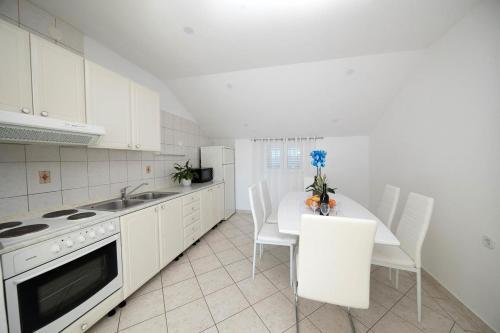 Apartments With A Swimming Pool Crikvenica - 12116