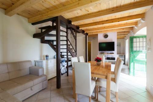 House Hedera II