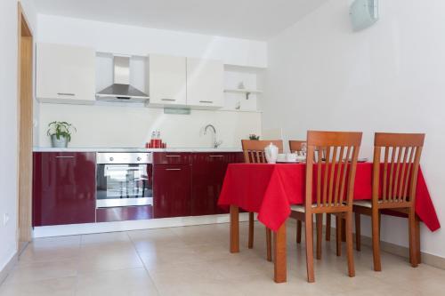 Apartment Chermesinus A57