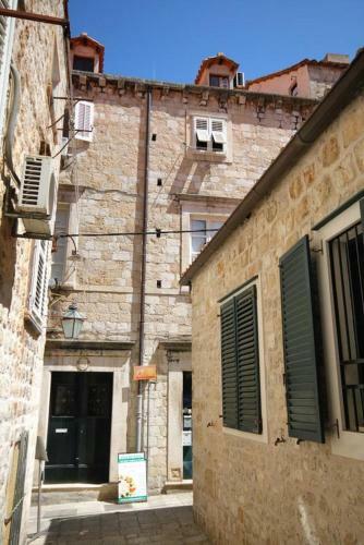 Apartments And Rooms With Wifi Dubrovnik - 9071