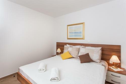 Apartments Gravosa