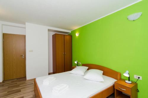 Apartments And Rooms With Wifi Dubrovnik - 11145