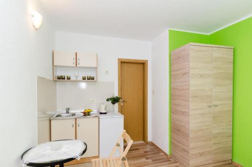 Apartments And Rooms With Wifi Dubrovnik - 11145