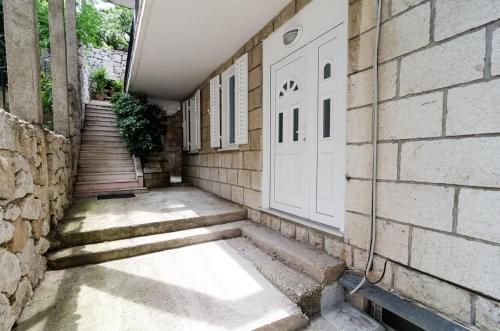 Apartments And Rooms With Wifi Dubrovnik - 11145