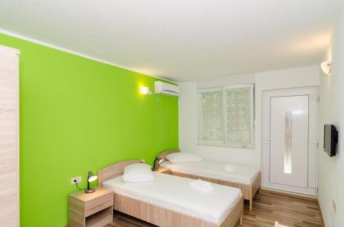 Apartments And Rooms With Wifi Dubrovnik - 11145