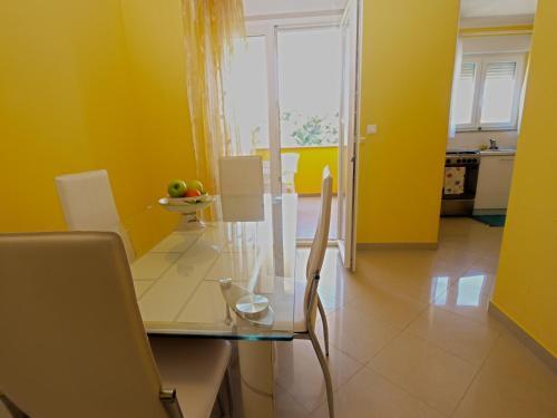 Apartments Sanja 800