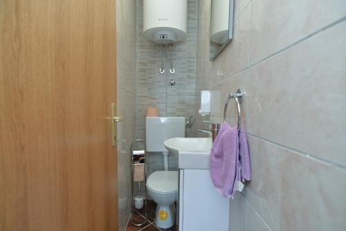 Apartments Vili 351
