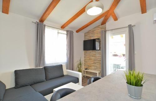 Apartments Stana 1020