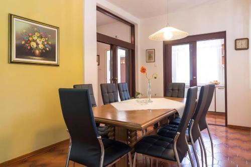 House Annamaria 1164