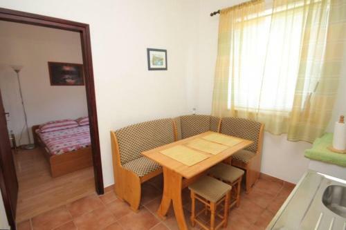 Apartments With A Parking Space Fazana - 7396