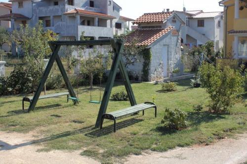 Apartments With A Parking Space Fazana - 7396