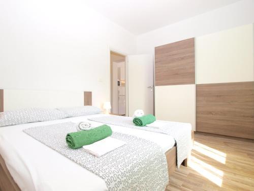 Apartments Suzana 1403