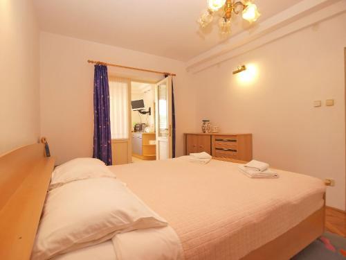 Apartments Josip 1544