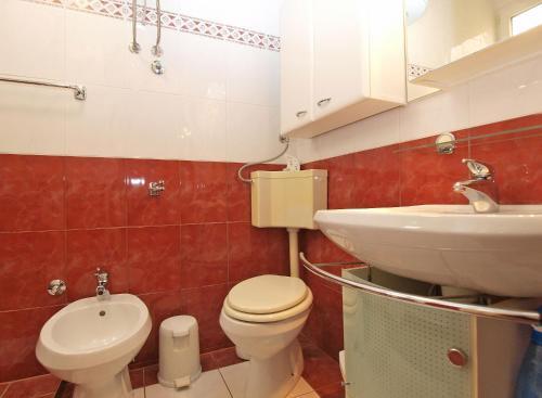 Apartments Josip 1544
