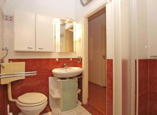 Apartments Josip 1544